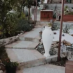 Alemi' Отель типа 