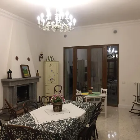 Alemi' Frühstückspension Rivello